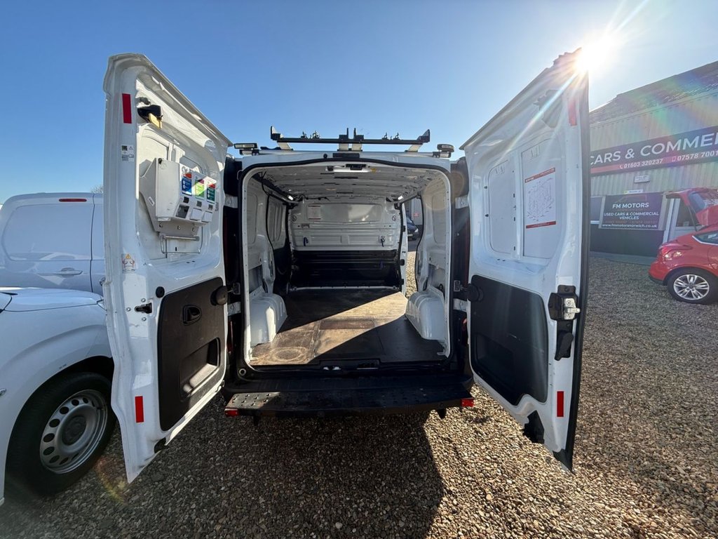 Used Vauxhall Vivaro 2018 for sale - 77464159: Photo 10