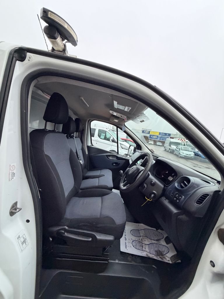 Used Vauxhall Vivaro 2018 for sale - 77464159: Photo 13