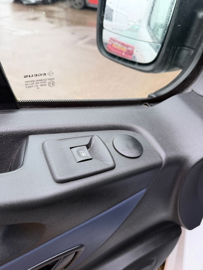 Used Vauxhall Vivaro 2018 for sale - 77464159: Photo 28