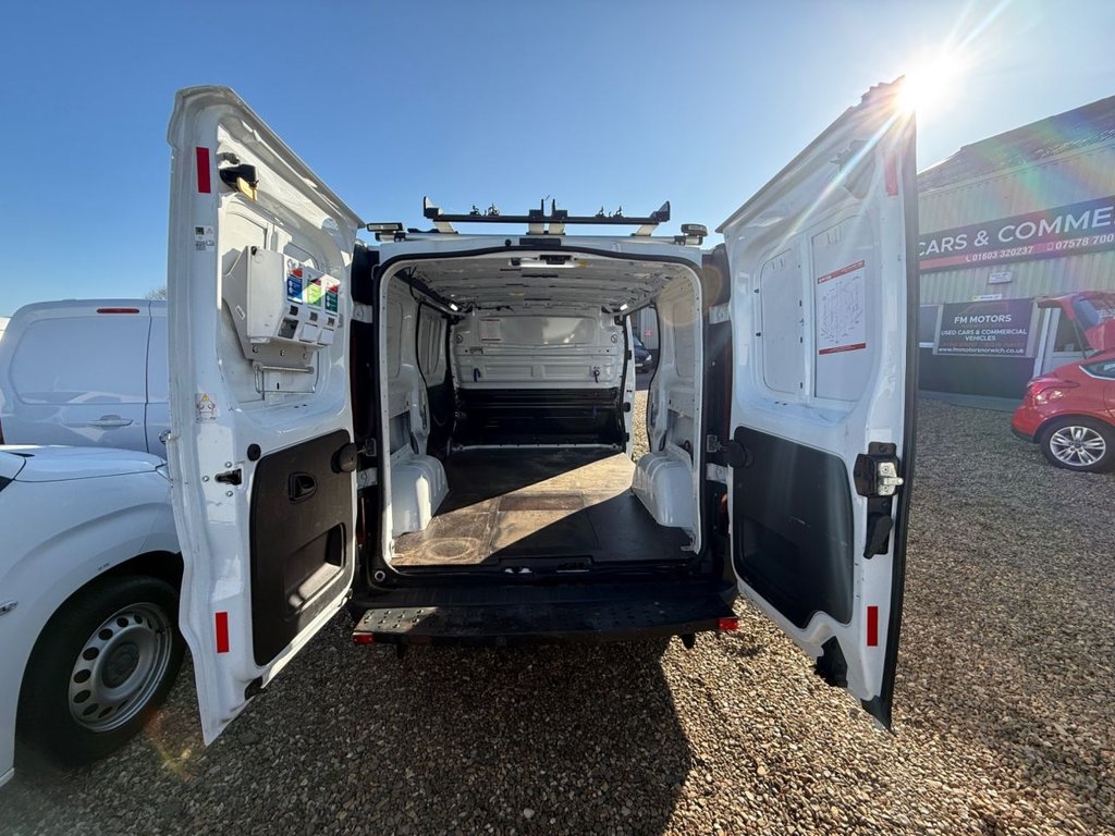 Used Vauxhall Vivaro 2018 for sale - 77464159: Photo 8