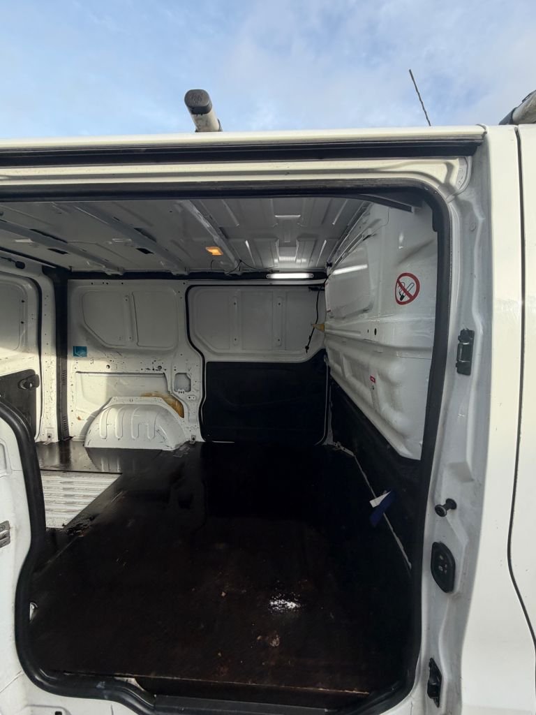 Used Vauxhall Vivaro 2018 for sale - 77153579: Photo 16