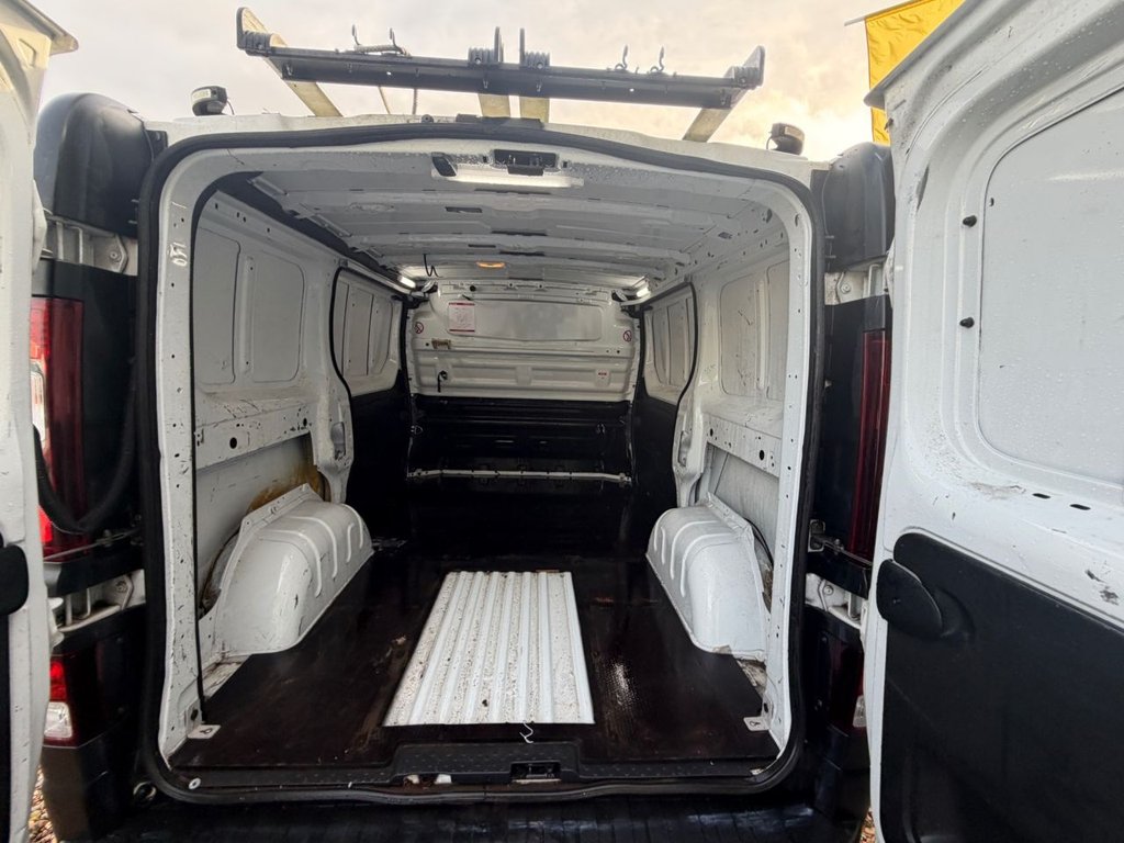 Used Vauxhall Vivaro 2018 for sale - 77153579: Photo 18