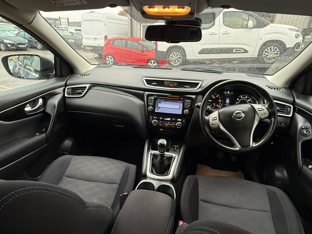 Used Nissan Qashqai 2015 for sale - 76132666: Photo 2