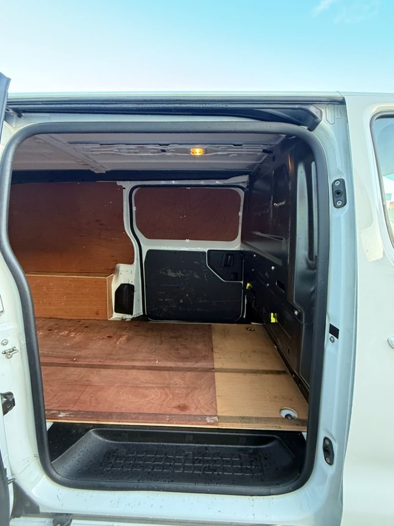 Used Vauxhall Vivaro 2021 for sale - 76784094: Photo 18