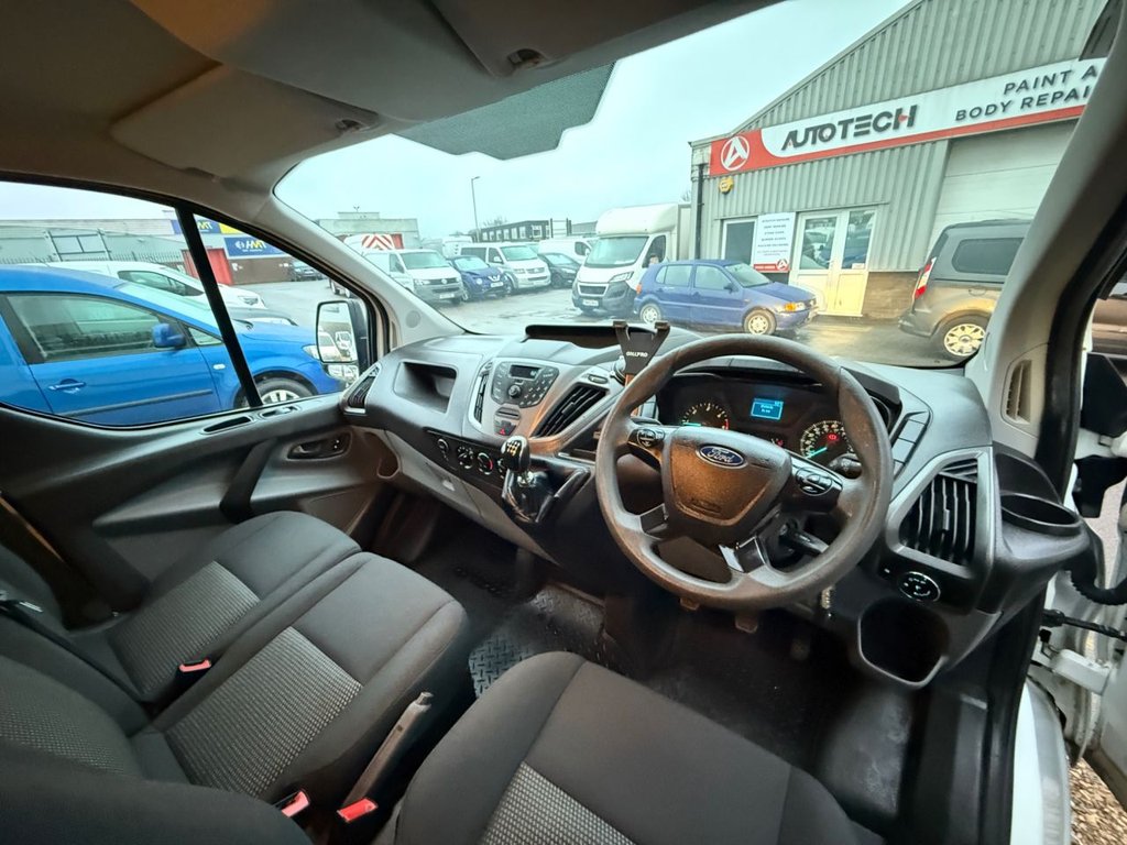 Used Ford Transit Custom 2017 for sale - 76591034: Photo 2