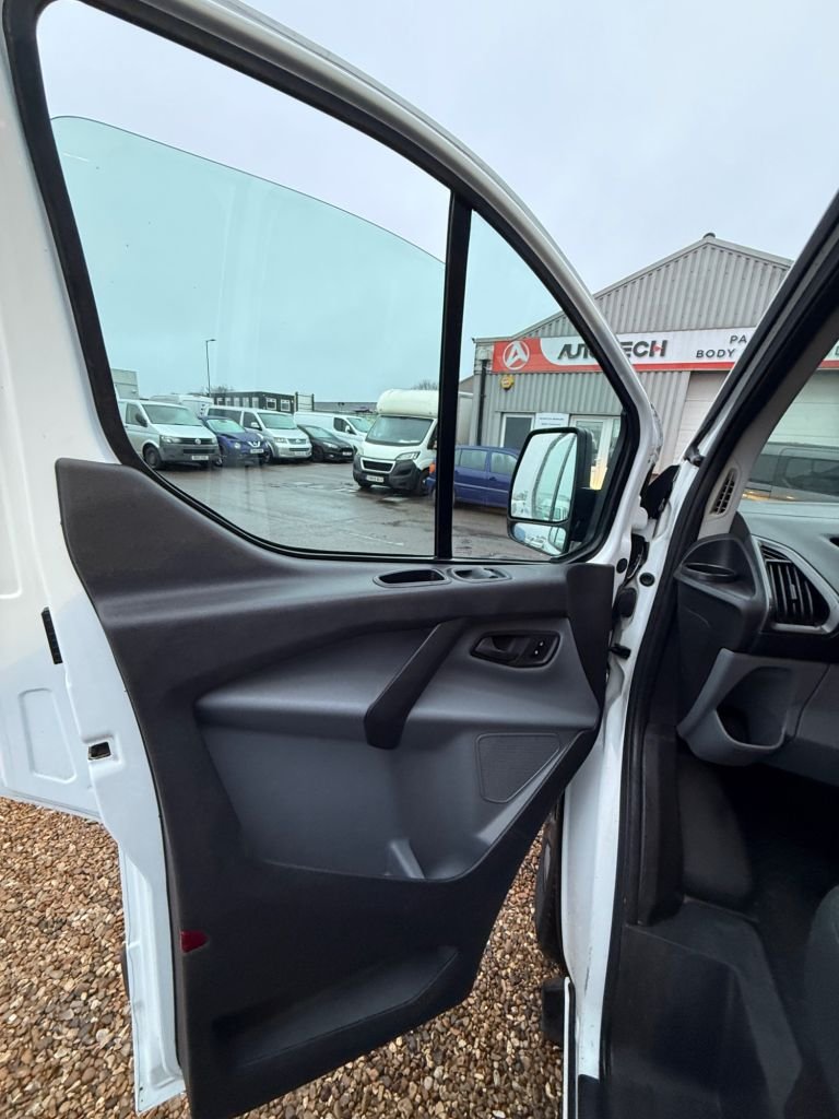 Used Ford Transit Custom 2017 for sale - 76591034: Photo 28