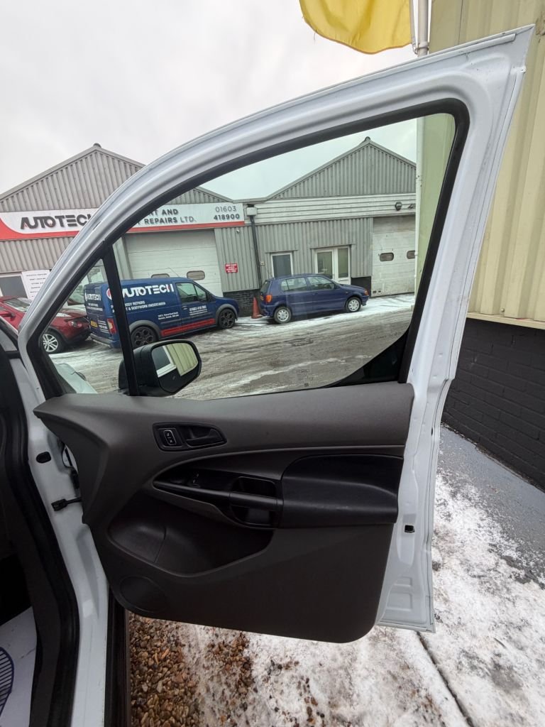 Used Ford Transit Connect 2018 for sale - 77122335: Photo 13