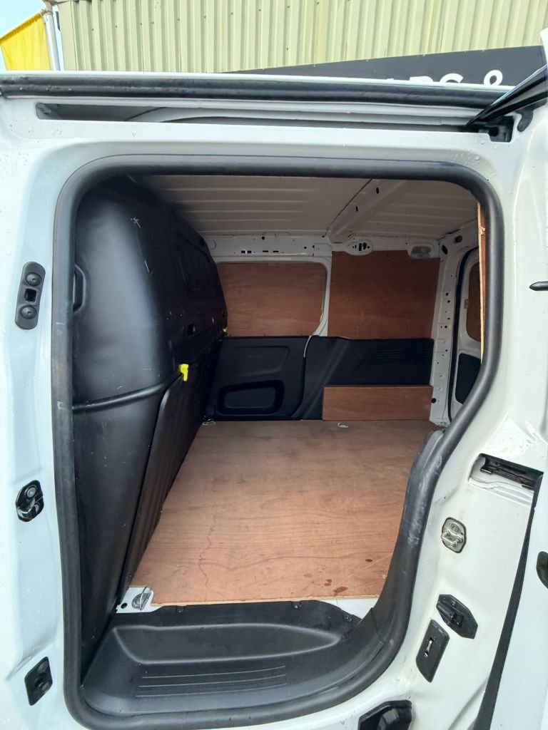 Used Peugeot Partner 2019 for sale - 77139891: Photo 21