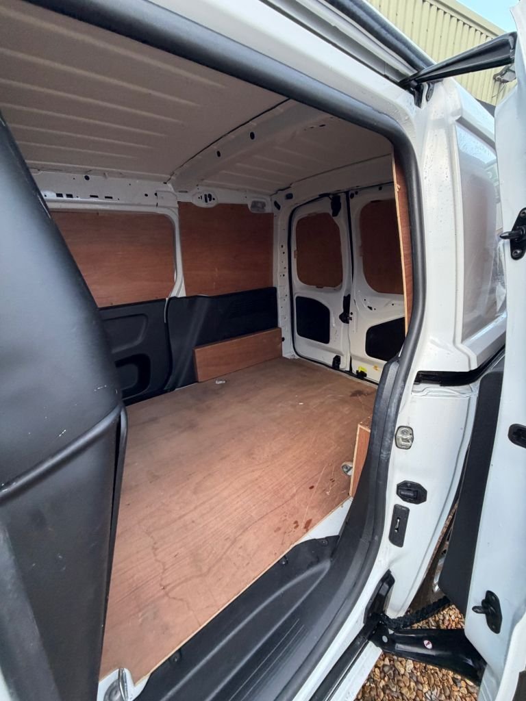 Used Peugeot Partner 2019 for sale - 77139891: Photo 22