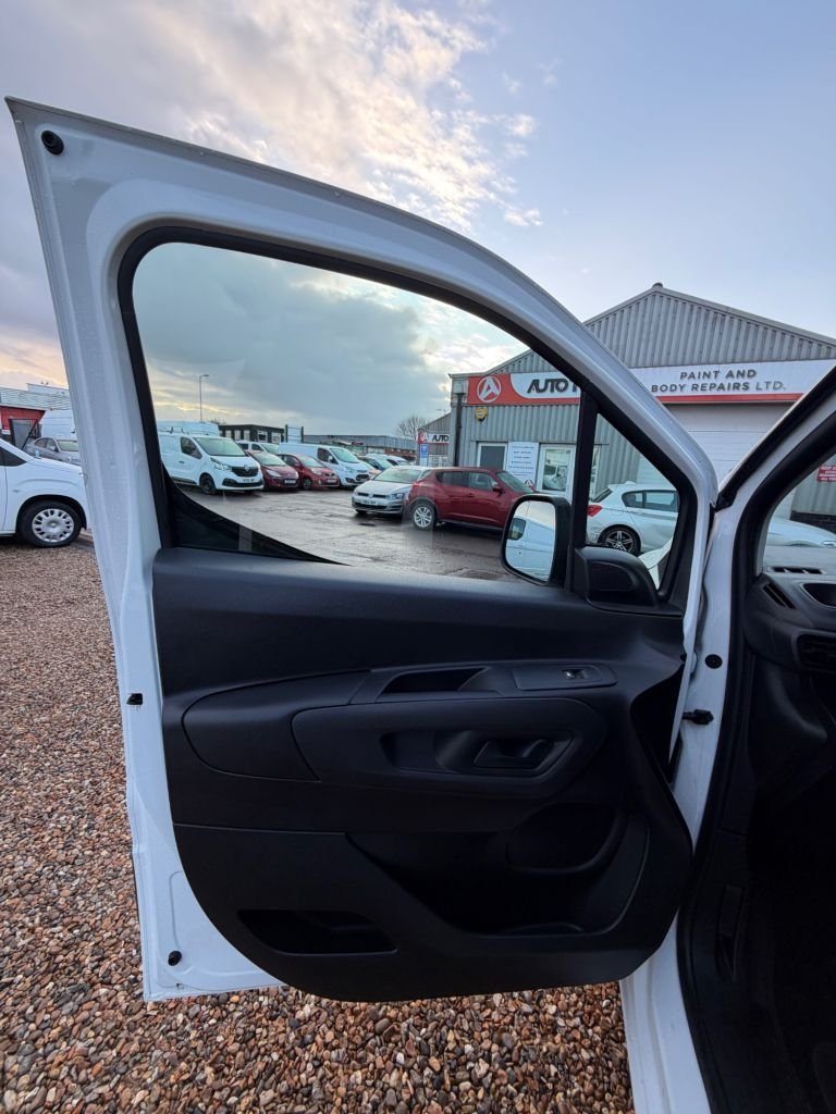 Used Peugeot Partner 2019 for sale - 77139891: Photo 24