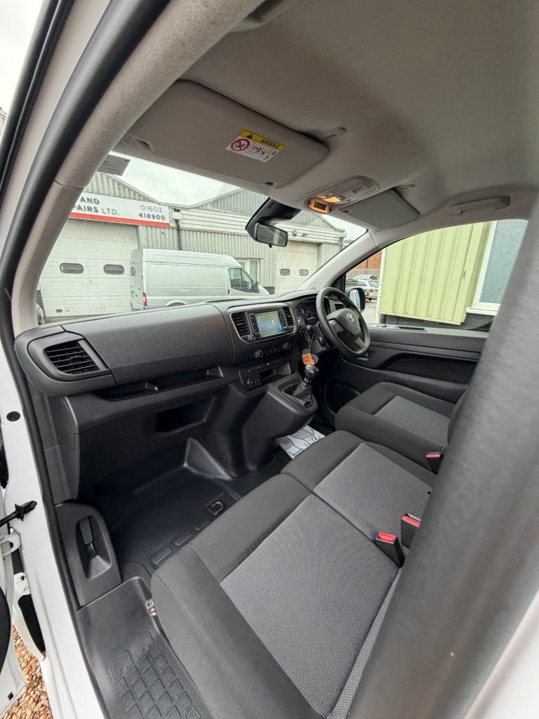 Used Toyota ProAce 2023 for sale - 77436919: Photo 22