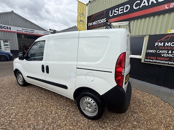 Used Vauxhall Combo 2016 for sale - 78645380: Photo
