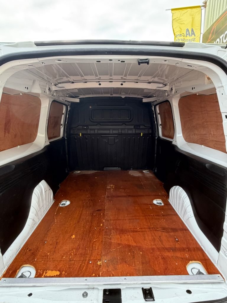 Used Peugeot Partner 2020 for sale - 77631891: Photo 18