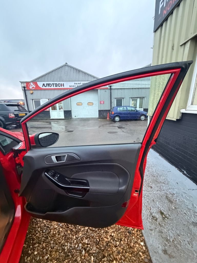 Used Ford Fiesta 2017 for sale - 77302515: Photo 18