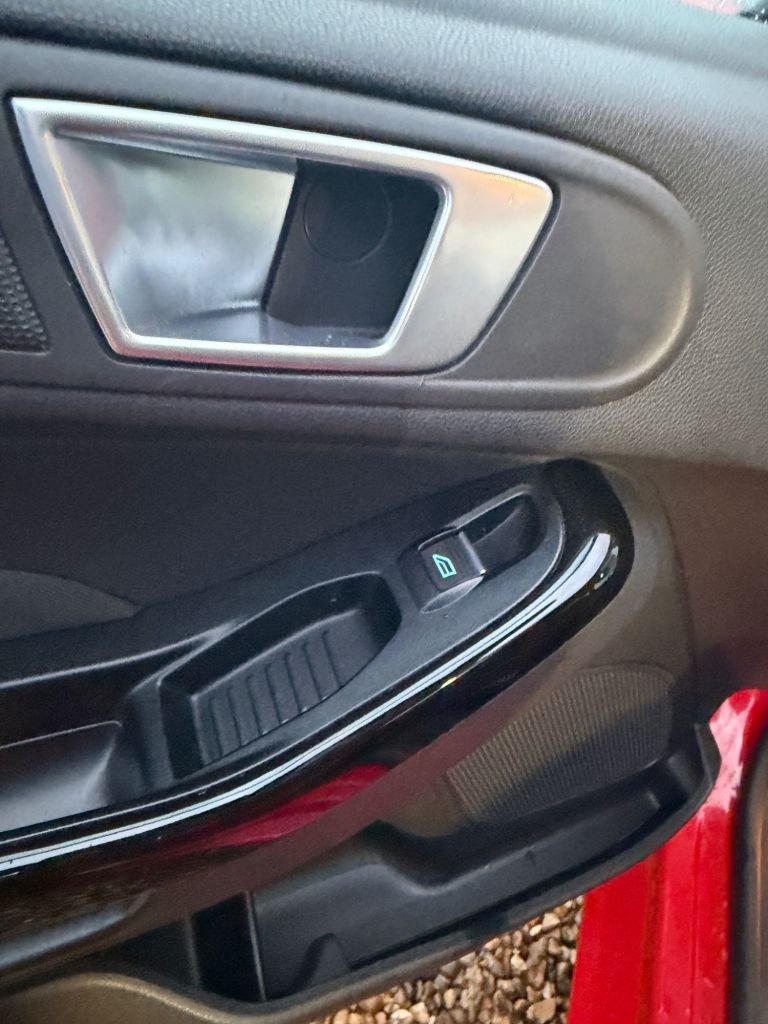 Used Ford Fiesta 2017 for sale - 77302515: Photo 30