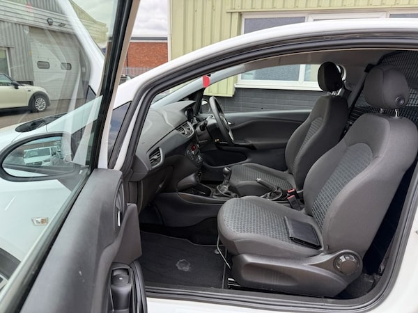 Used Vauxhall Corsa Van 2018 for sale - 75220608: Photo 20