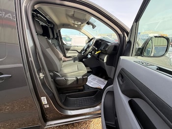 Used Peugeot Expert 2023 for sale - 77967279: Photo