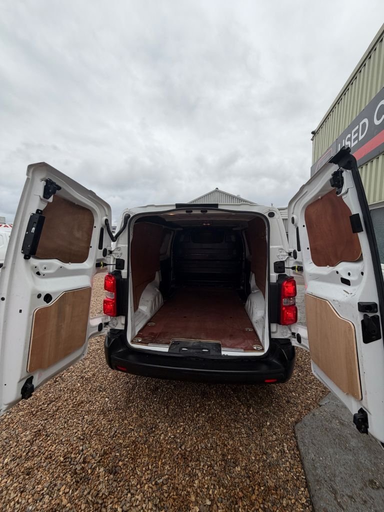 Used Vauxhall Vivaro 2019 for sale - 77546606: Photo 18