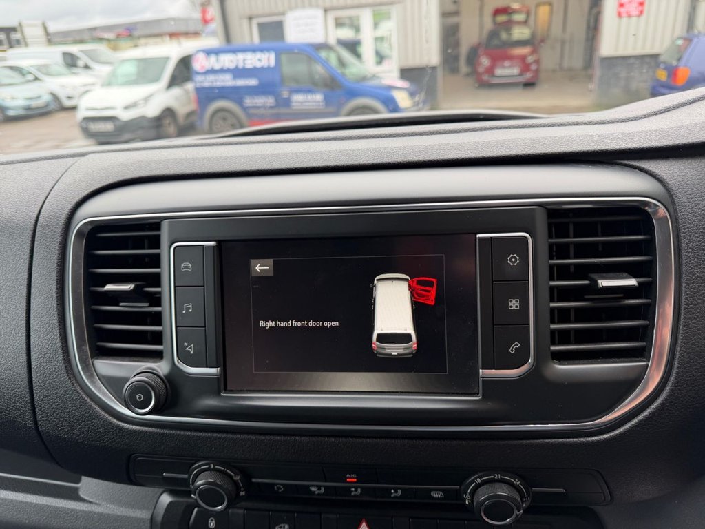 Used Vauxhall Vivaro 2019 for sale - 77546606: Photo 31