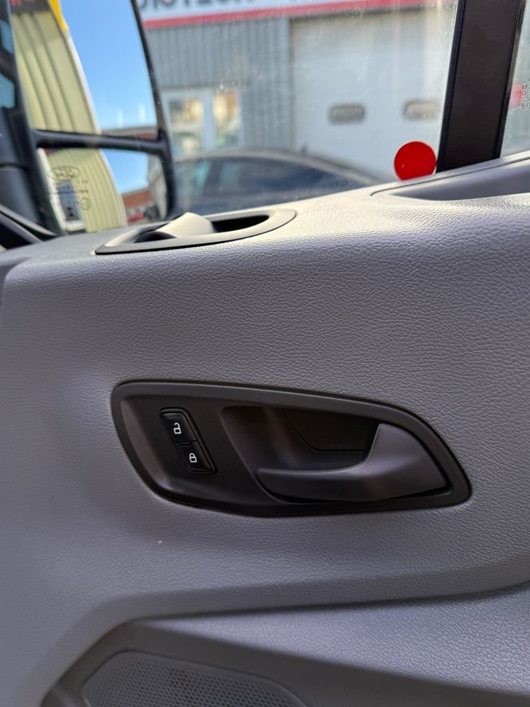 Used Ford Transit 2018 for sale - 76582543: Photo 16