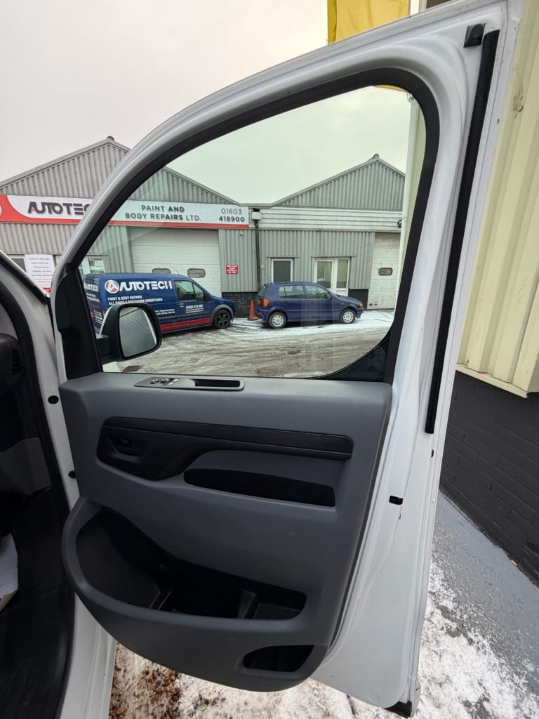 Used Vauxhall Vivaro 2021 for sale - 77122253: Photo 13