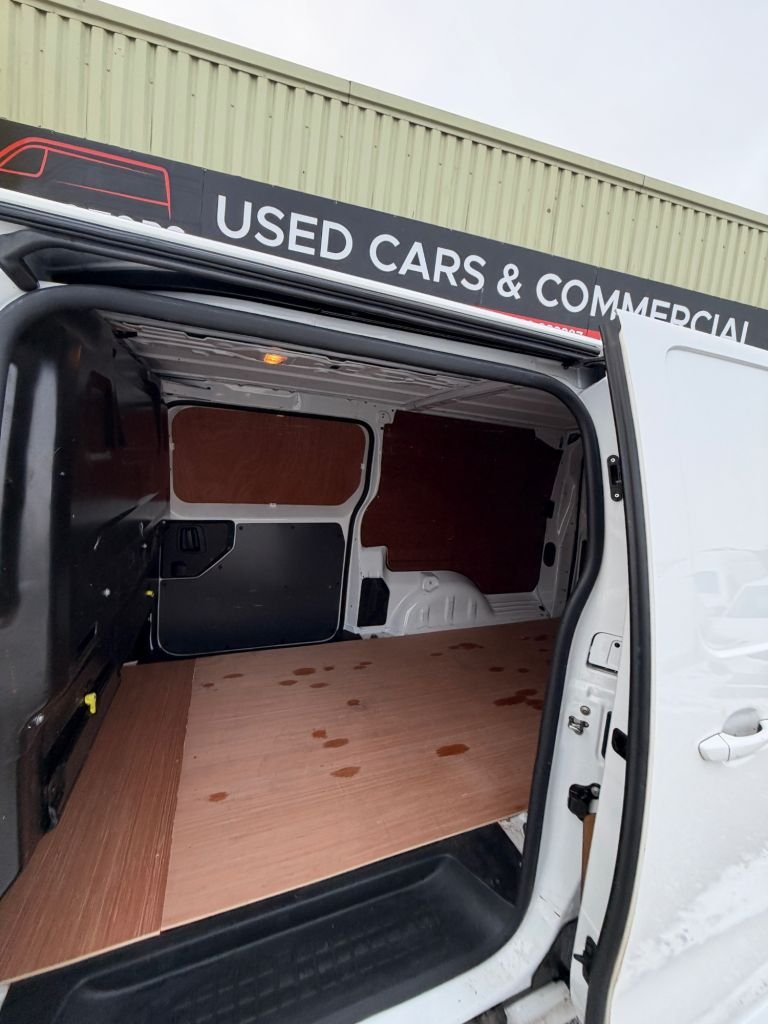 Used Vauxhall Vivaro 2021 for sale - 77122253: Photo 18