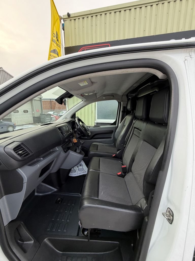 Used Vauxhall Vivaro 2021 for sale - 77122253: Photo 21