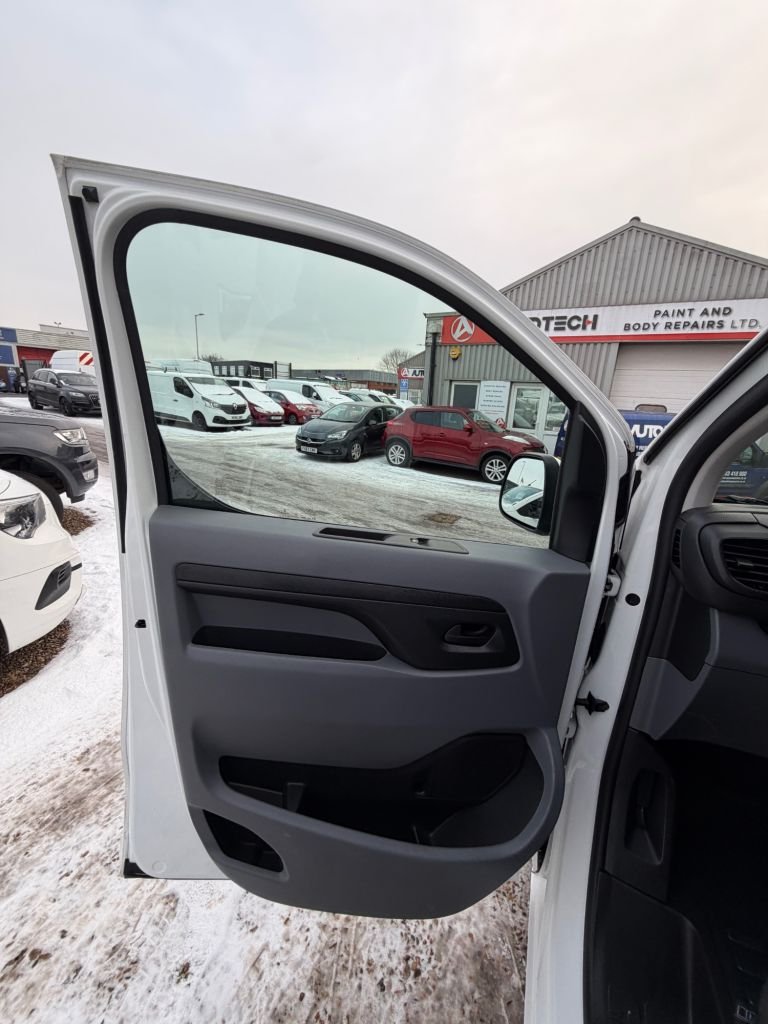 Used Vauxhall Vivaro 2021 for sale - 77122253: Photo 25