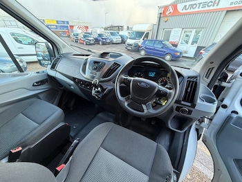 Used Ford Transit 2018 for sale - 76582558: Photo
