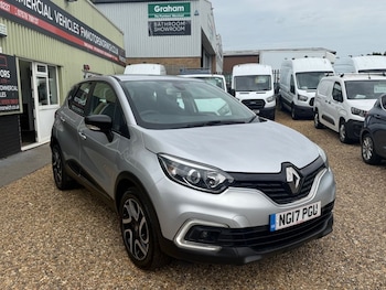 Used Renault Captur 2017 for sale - 79103762: Photo