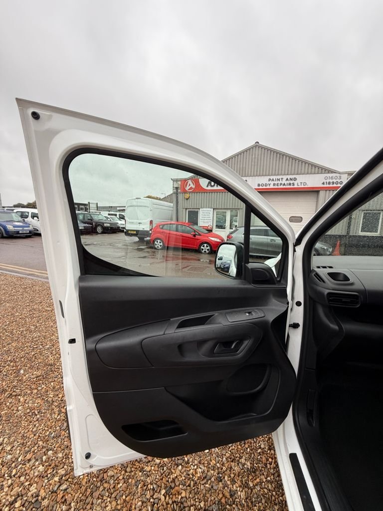 Used Citroen Berlingo 2020 for sale - 76080965: Photo 24