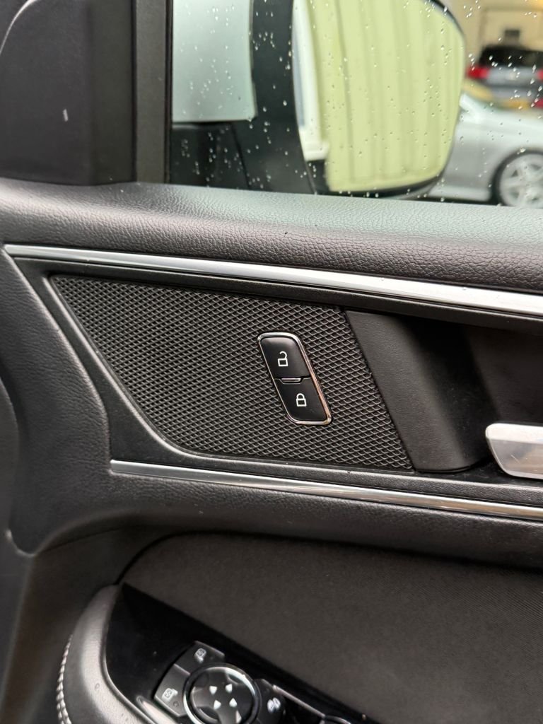 Used Ford S-Max 2015 for sale - 76132703: Photo 17