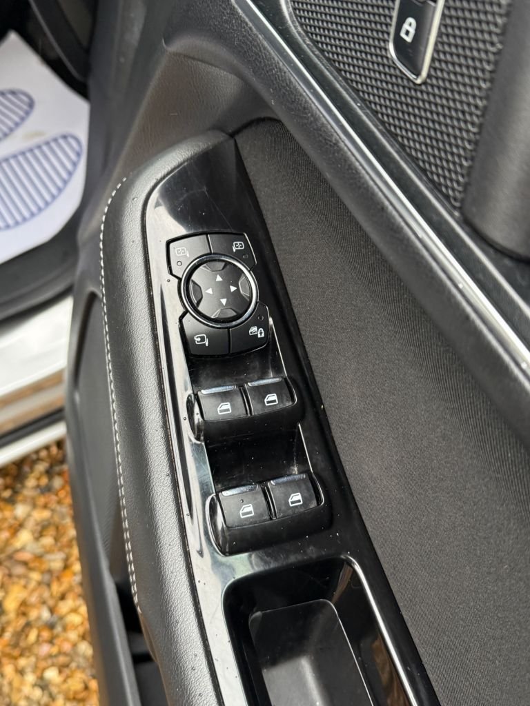 Used Ford S-Max 2015 for sale - 76132703: Photo 18