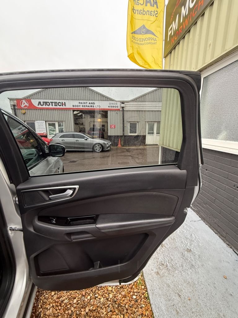 Used Ford S-Max 2015 for sale - 76132703: Photo 19
