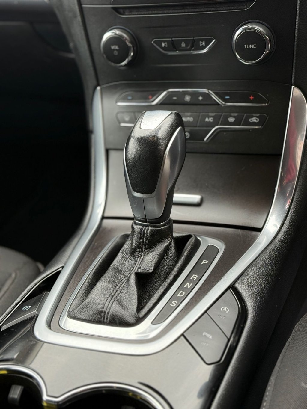 Used Ford S-Max 2015 for sale - 76132703: Photo 40