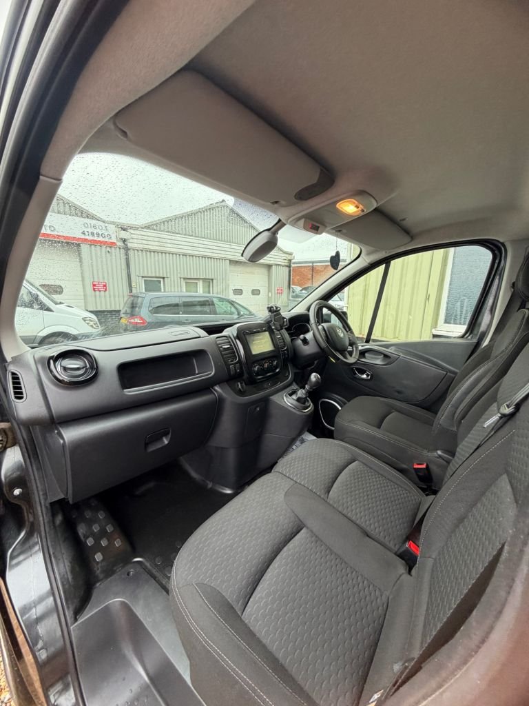 Used Vauxhall Vivaro 2018 for sale - 77666884: Photo 18