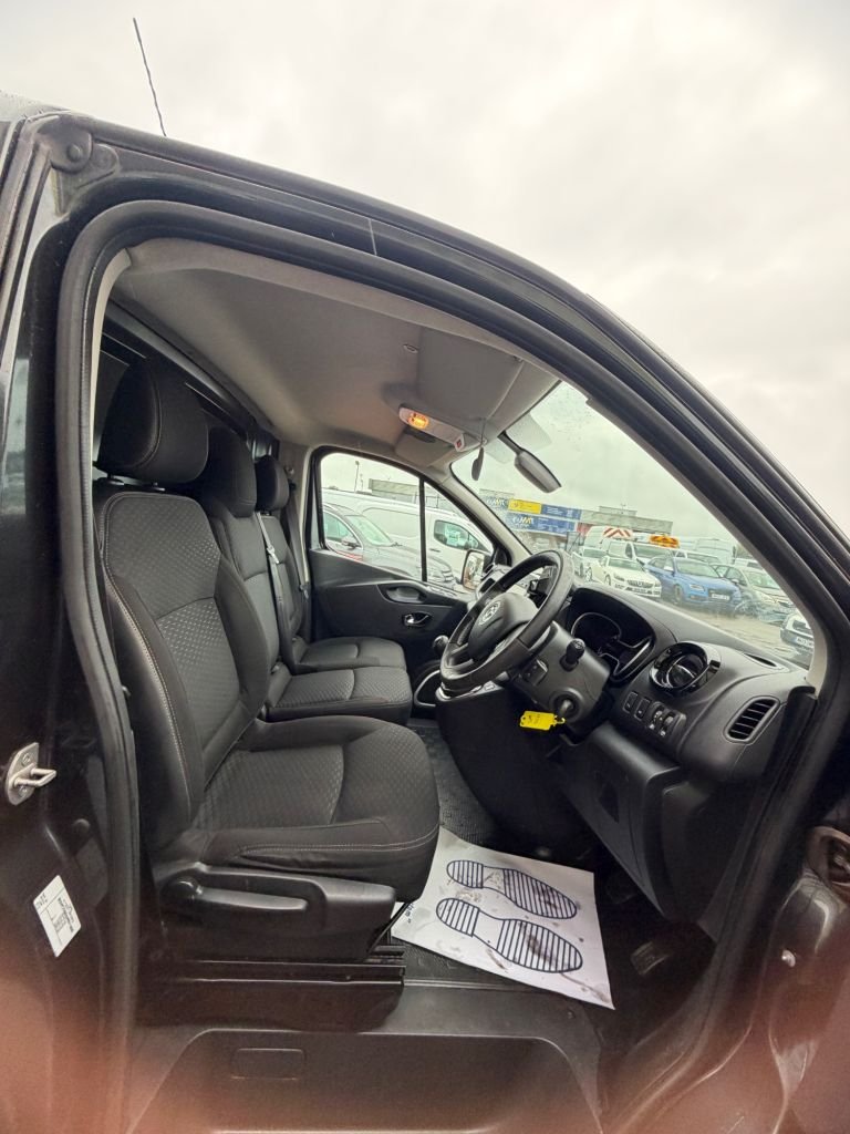 Used Vauxhall Vivaro 2018 for sale - 77666884: Photo 7