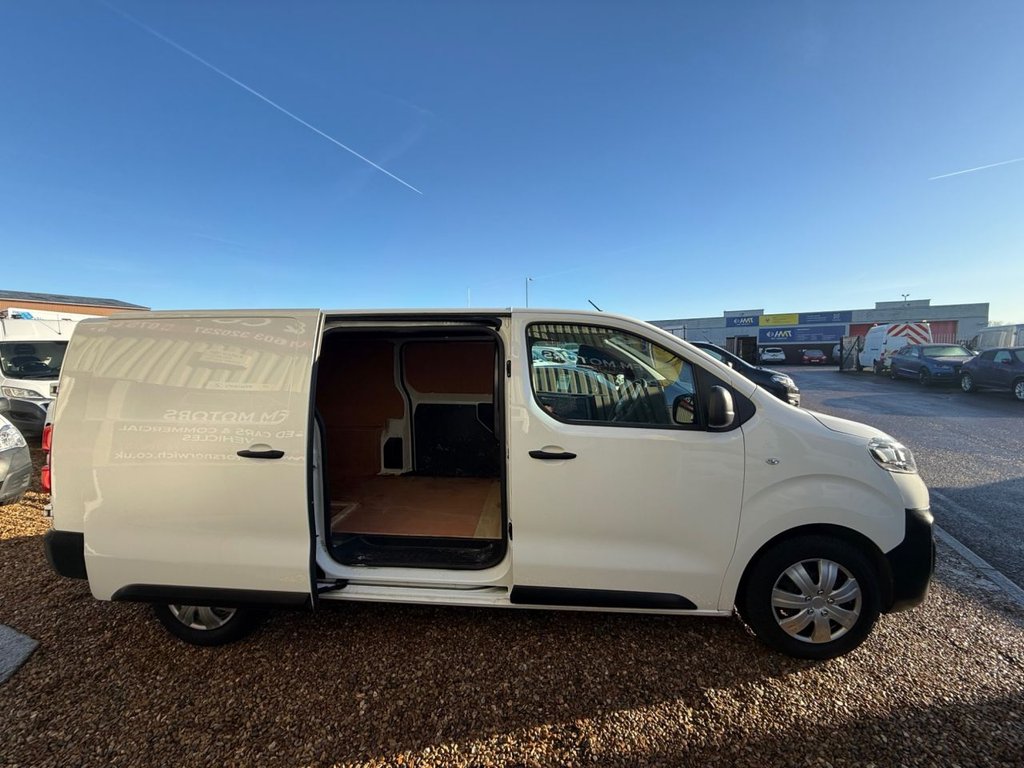 Used Vauxhall Vivaro 2022 for sale - 76642713: Photo 14