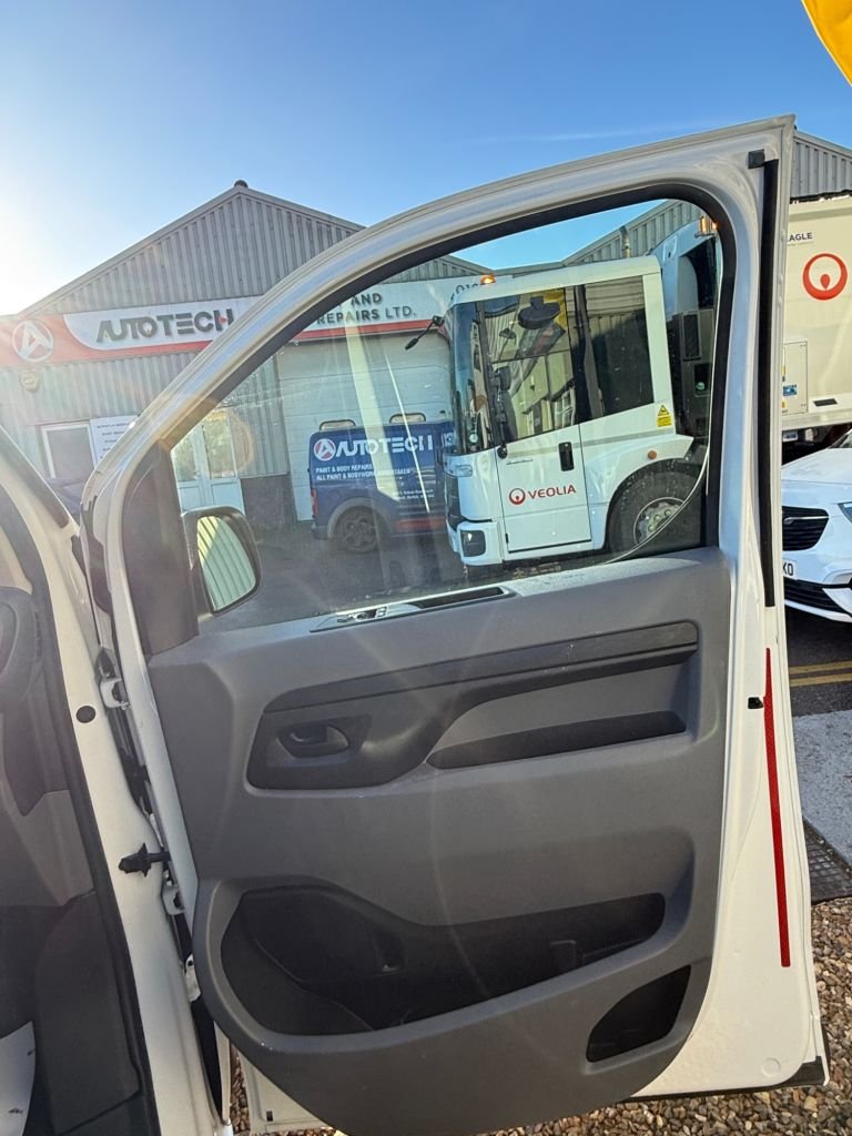 Used Vauxhall Vivaro 2022 for sale - 76642713: Photo 16