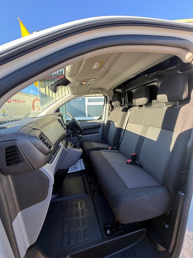 Used Vauxhall Vivaro 2022 for sale - 76642713: Photo 30