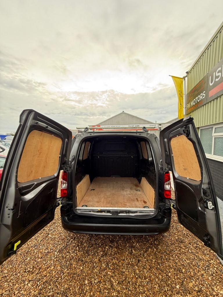 Used Peugeot Partner 2022 for sale - 76867871: Photo 18