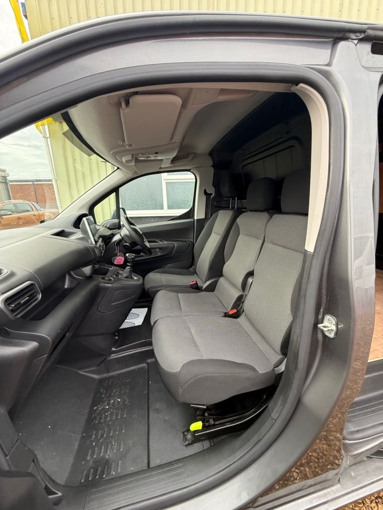 Used Peugeot Partner 2022 for sale - 76867871: Photo 25