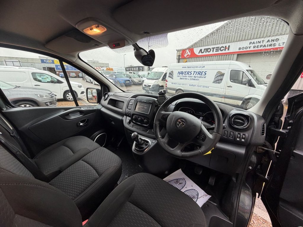Used Vauxhall Vivaro 2018 for sale - 77631867: Photo 2