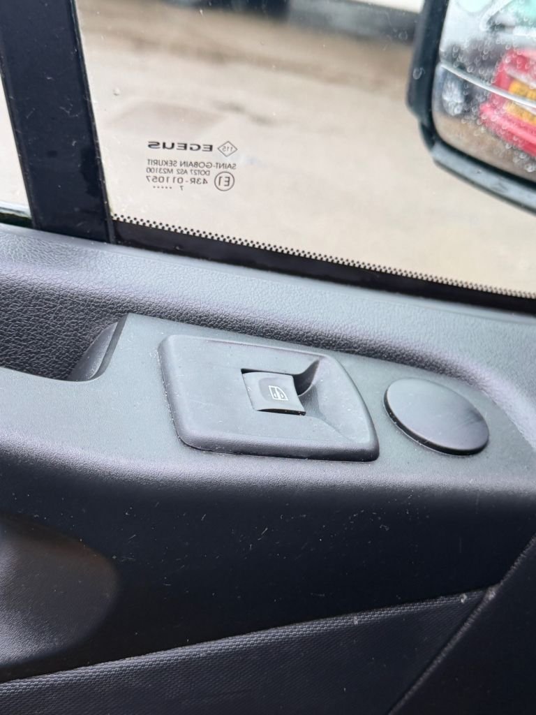 Used Vauxhall Vivaro 2018 for sale - 77631867: Photo 20