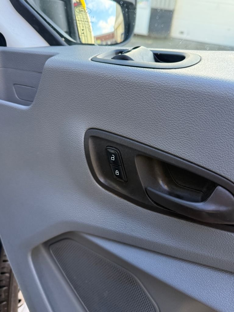 Used Ford Transit 2018 for sale - 76867323: Photo 16