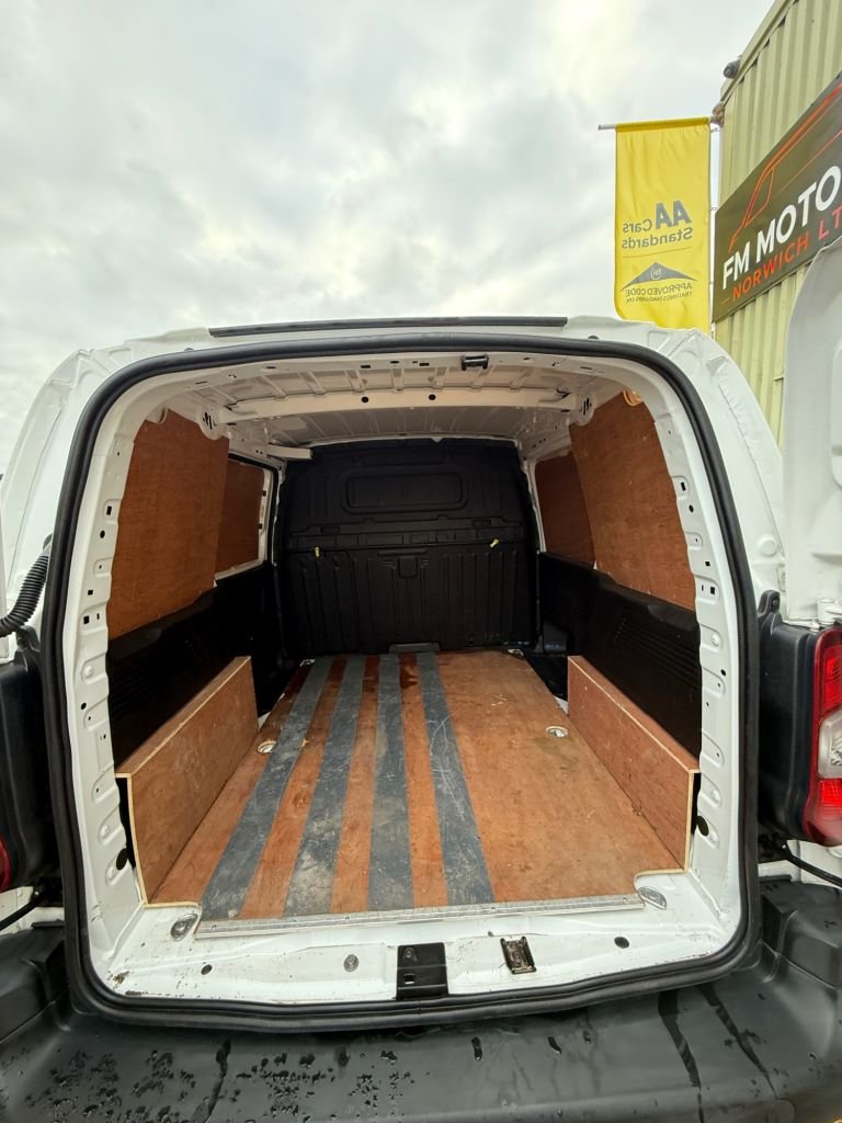 Used Peugeot Partner 2019 for sale - 76323523: Photo 17