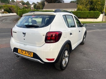 Used Dacia Sandero Stepway 2017 for sale - 76123313: Photo