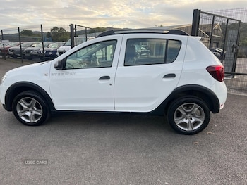 Used Dacia Sandero Stepway 2017 for sale - 76123313: Photo