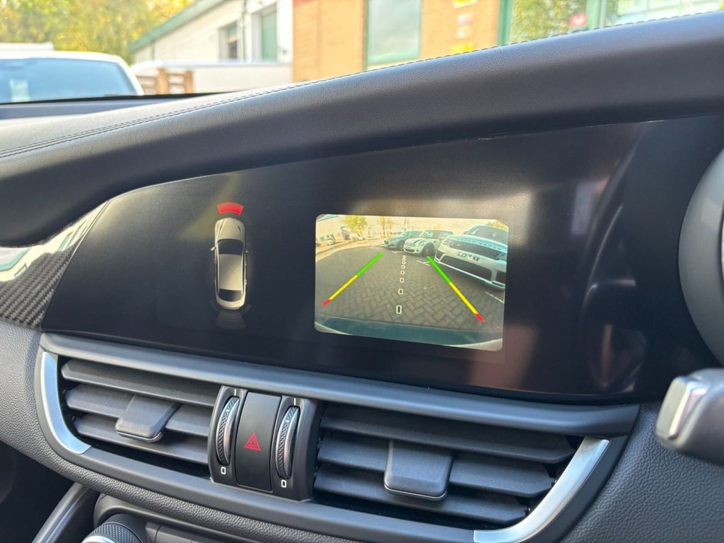 Used Alfa Romeo Giulia 2017 for sale - 76647171: Photo 13