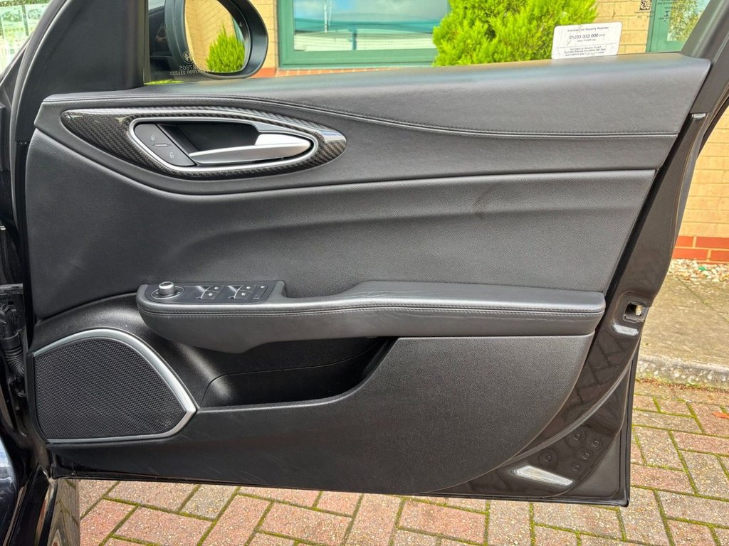 Used Alfa Romeo Giulia 2017 for sale - 76647171: Photo 37